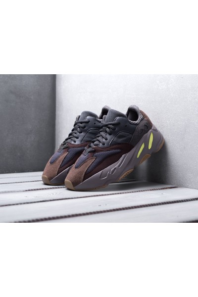 Кроссовки Adidas Yeezy Boost 700