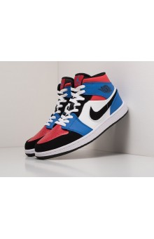 Кроссовки Nike Air Jordan 1 Mid